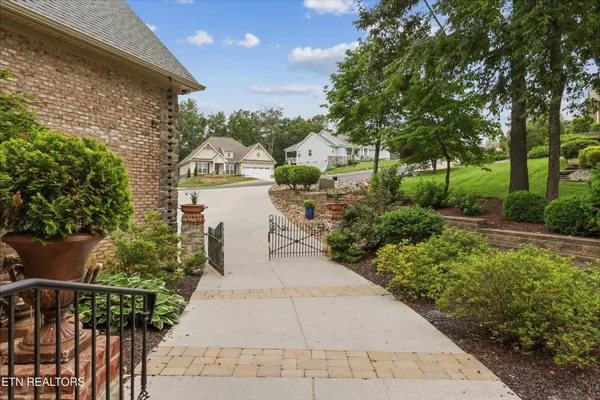 Property Slideshow image 3 of 60 | 212 okema trce, Loudon, TN, 37774