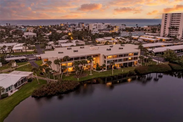 Property Slideshow image 3 of 71 | 101 whispering sands dr 105, Sarasota, FL, 34242