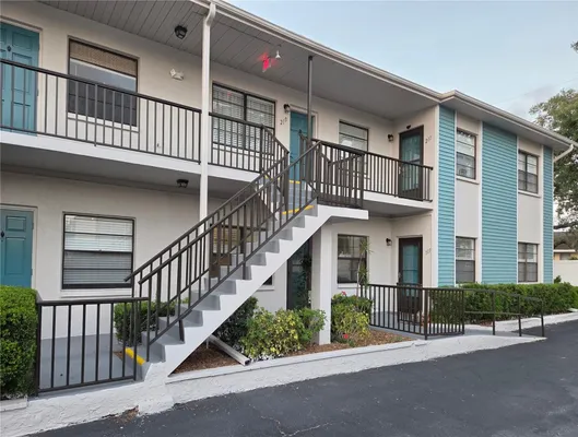 Property Slideshow image 2 of 34 | 5925 terrace park dr 111, St Petersburg, FL, 33709