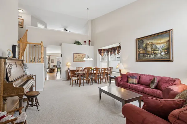 Property Slideshow image 3 of 24 | 2189 paddington ct, Aurora, IL, 60502