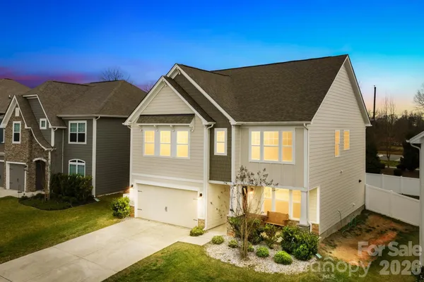 Property Slideshow image 3 of 43 | 115 w americana dr, Mooresville, NC, 28115