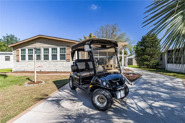 Property Slideshow image 3 of 48 | 809 orchid st, Lady Lake, FL, 32159