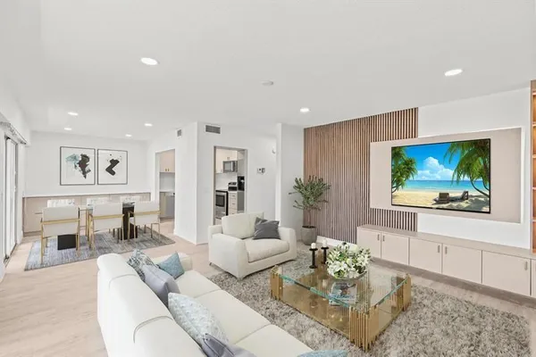 Property Slideshow image 2 of 28 | 204 mansfield e unit e, Boca Raton, FL, 33434