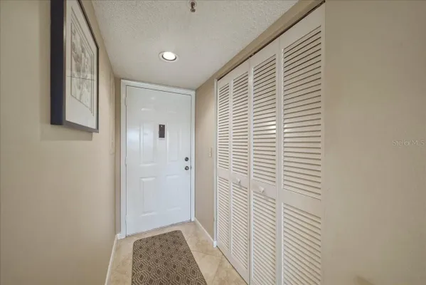 Property Slideshow image 3 of 60 | 835 wexford blvd 301, Venice, FL, 34293