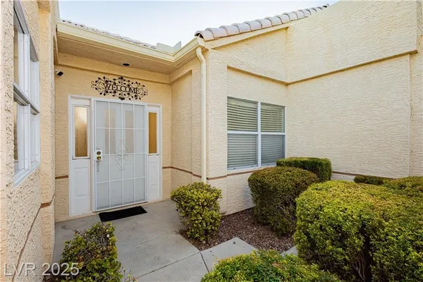 Property Slideshow image 2 of 30 | 5132 harvest moon ln, Las Vegas, NV, 89107