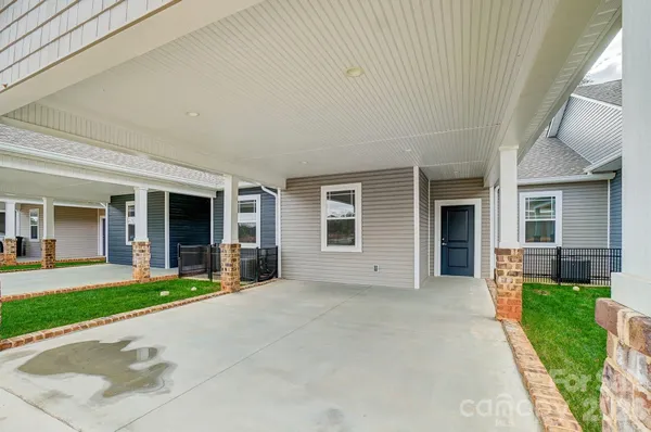 Property Slideshow image 2 of 29 | 2866 15th avenue pl, Hickory, NC, 28602
