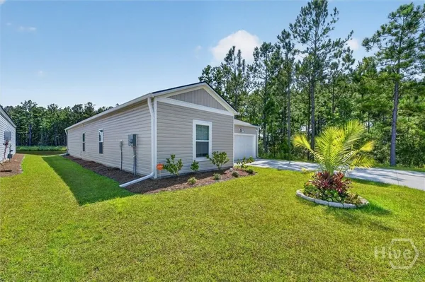 Property Slideshow image 2 of 37 | 279 saltgrass way, Hardeeville, GA, 29927
