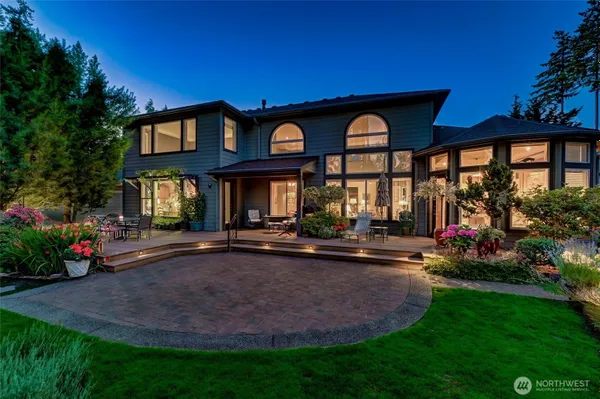 Property Slideshow image 3 of 39 | 12521 237th way, Redmond, WA, 98053