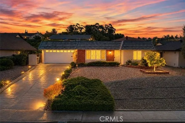 Property Slideshow image 2 of 35 | 12487 lomica dr, San Diego, CA, 92128