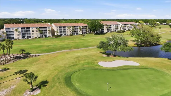 Property Slideshow image 3 of 55 | 823 wexford blvd 823, Venice, FL, 34293