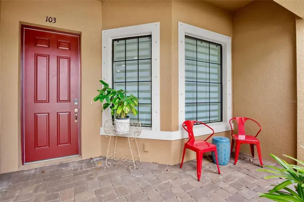 Property Slideshow image 2 of 39 | 5425 cicerone st 103, Sarasota, FL, 34238