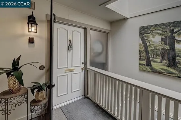 Property Slideshow image 3 of 51 | 1150 canyonwood ct 1, Walnut Creek, CA, 94595