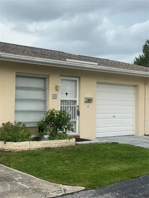 Property Slideshow image 2 of 38 | 832 cambridge ct, Dunedin, FL, 34698