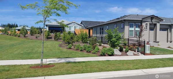 Property Slideshow image 3 of 39 | 14830 207th ave, Bonney Lake, WA, 98391
