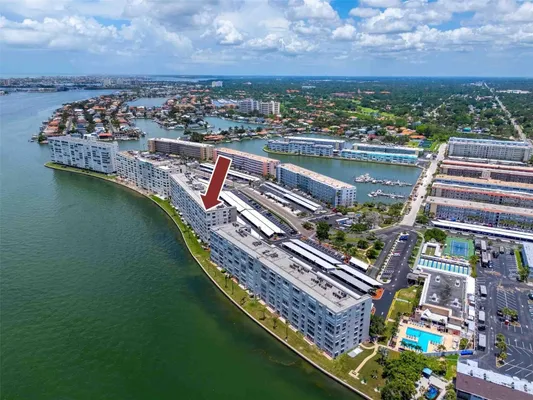 Property Slideshow image 2 of 57 | 5980 shore blvd 701, Gulfport, FL, 33707