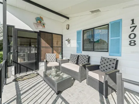 Property Slideshow image 3 of 37 | 1708 lauren ln, Lady Lake, FL, 32159