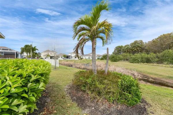 Property Slideshow image 2 of 87 | 407 sandsend ct, Apollo Beach, FL, 33572