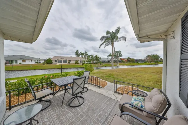 Property Slideshow image 2 of 55 | 1805 columbine pl, Sun City Center, FL, 33573