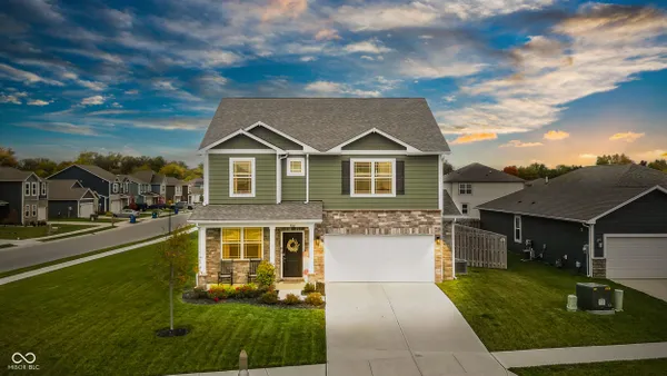 Property Slideshow image 2 of 57 | 9138 hemingway dr, Indianapolis, IN, 46239