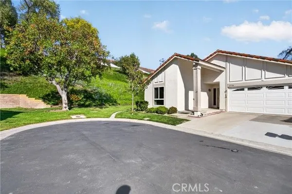 Property Slideshow image 3 of 50 | 27706 calle valdes, Mission Viejo, CA, 92692