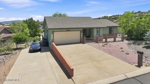 Property Slideshow image 2 of 39 | 3125 montana dr, Prescott, AZ, 86301