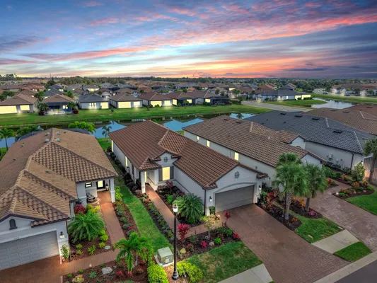 Property Slideshow image 2 of 54 | 11120 devonbridge dr, Palmetto, FL, 34221