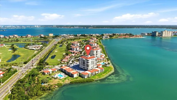 Property Slideshow image 2 of 39 | 6372 palma del mar blvd 1006, St Petersburg, FL, 33715