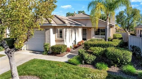 Property Slideshow image 2 of 43 | 40252 via aguadulce, Murrieta, CA, 92562