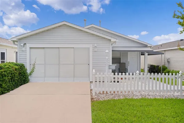 Property Slideshow image 2 of 23 | 16933 se 94th sunnybrook cir, The Villages, FL, 32162