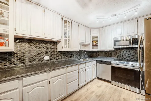 Property Slideshow image 3 of 27 | 595 s alton way 10c, Denver, CO, 80247