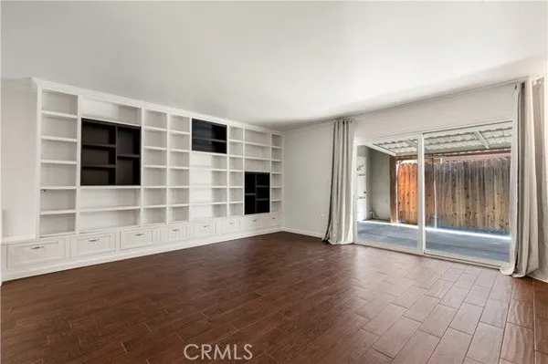 Property Slideshow image 2 of 42 | 26824 circle of the oaks, Newhall, CA, 91321