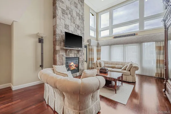 Property Slideshow image 2 of 32 | , Brookhaven, NY, 11777