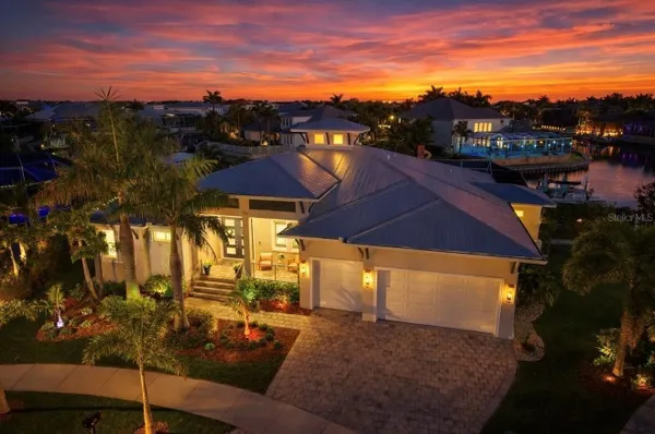 Property Slideshow image 2 of 70 | 716 pinckney dr, Apollo Beach, FL, 33572