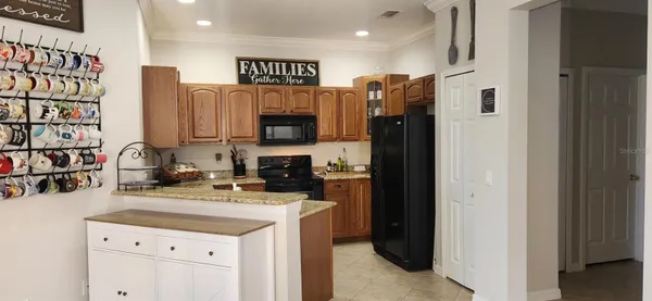 Property Slideshow image 2 of 32 | 239 mystic falls dr, Apollo Beach, FL, 33572