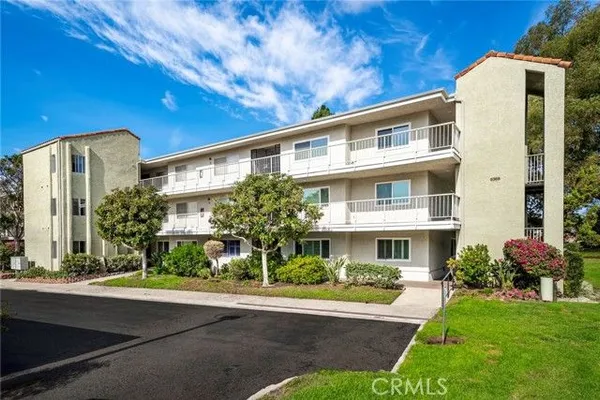 Property Slideshow image 2 of 38 | 5369 algarrobo 1g, Laguna Woods, CA, 92637