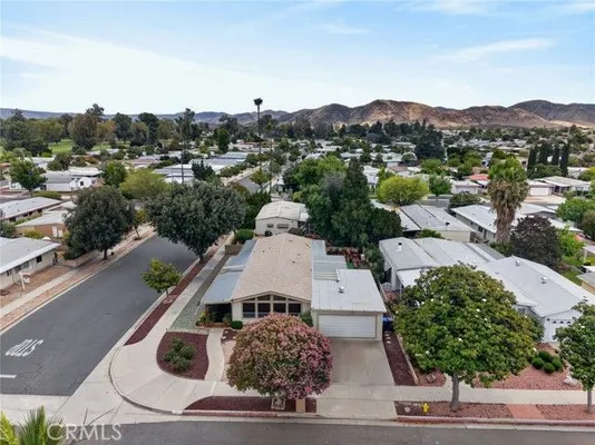 Property Slideshow image 2 of 38 | 2711 chamise way, Hemet, CA, 92545