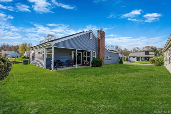 Property Slideshow image 3 of 18 | 1 avon ct, Brookhaven, NY, 11961