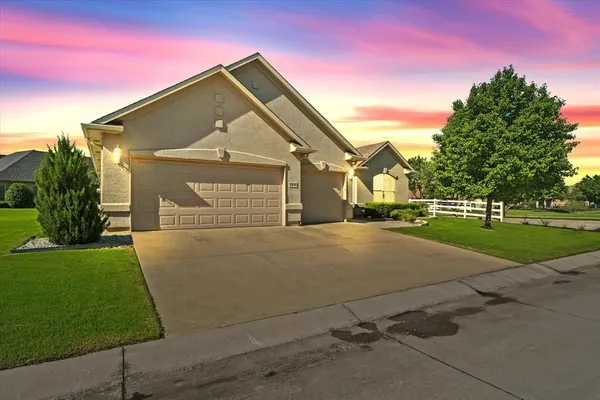 Property Slideshow image 3 of 40 | 8800 freeport dr, Denton, TX, 76207