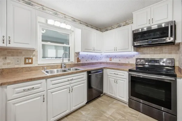 Property Slideshow image 2 of 39 | 8350 sw 93rd ln d, Ocala, FL, 34481