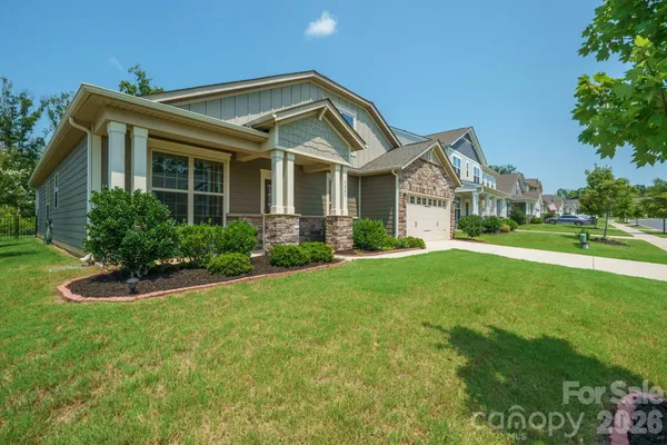 Property Slideshow image 3 of 39 | 3003 eagle ridge ln, Indian Trail, NC, 28079