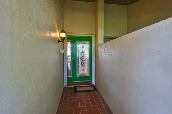 Property Slideshow image 2 of 86 | 2611 lancaster dr 33, Sun City Center, FL, 33573