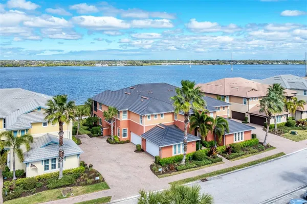 Property Slideshow image 3 of 69 | 1266 riverscape st a, Bradenton, FL, 34208