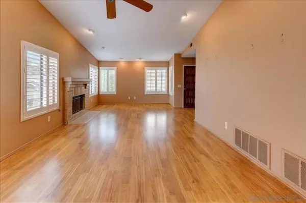 Property Slideshow image 3 of 31 | 12737 via nasca, San Diego, CA, 92128