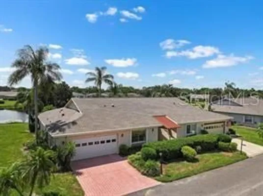 Property Slideshow image 3 of 37 | 2410 lancaster dr na, Sun City Center, FL, 33573