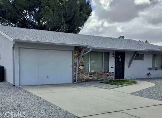 Property Slideshow image 2 of 12 | 600 s lyon ave, Hemet, CA, 92543