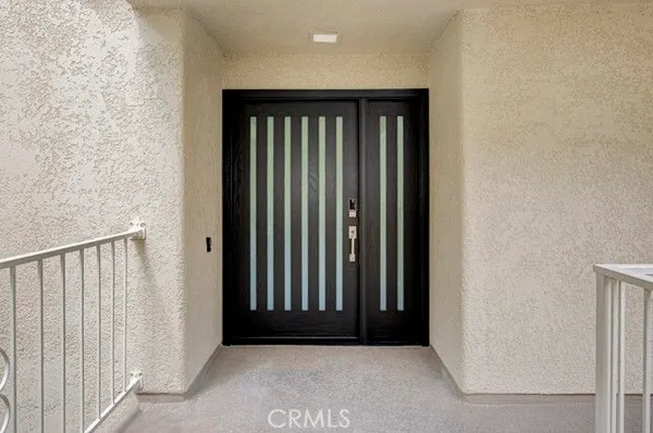Property Slideshow image 2 of 39 | 2386 via mariposa w w 2f, Laguna Woods, CA, 92637