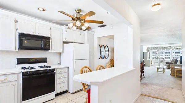Property Slideshow image 3 of 23 | 6025 shore blvd 303, Gulfport, FL, 33707