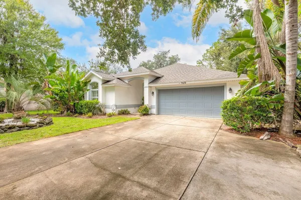 Property Slideshow image 2 of 44 | 920 brookridge ln, Ormond Beach, FL, 32174