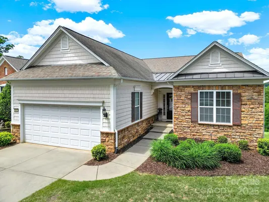 Property Slideshow image 2 of 48 | 54053 flycatchers ct, Fort Mill, SC, 29707