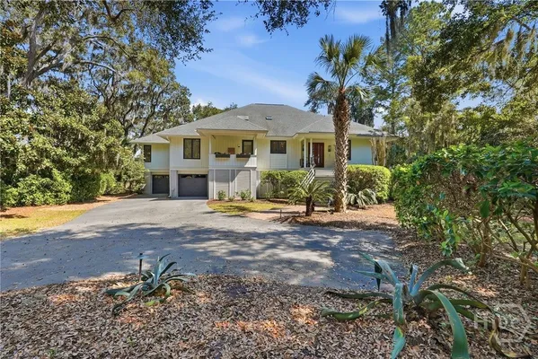 Property Slideshow image 2 of 70 | 14 priory rd, Savannah, GA, 31411